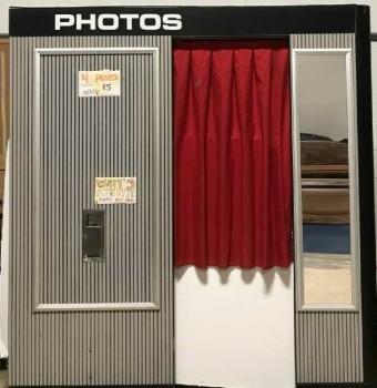 Photobooth, Photo Booth, Mall Picture Booth, Store Booth, Red Curtain, Mirror